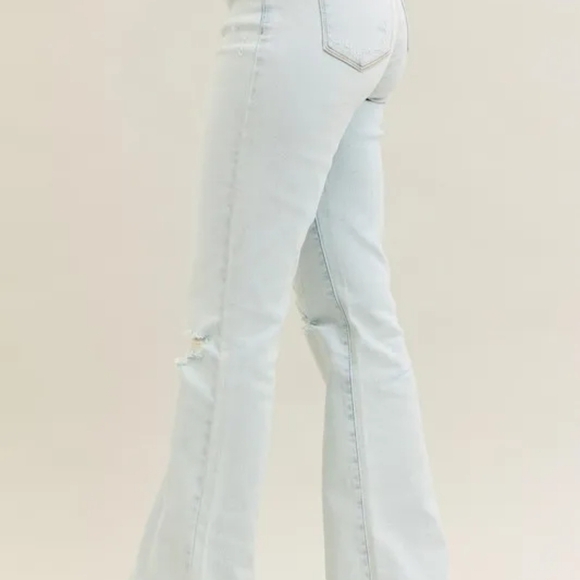 Judy Blue Full Size Destroy & Fray Hem Bootcut Jeans Plus Size - Picture 2 of 5